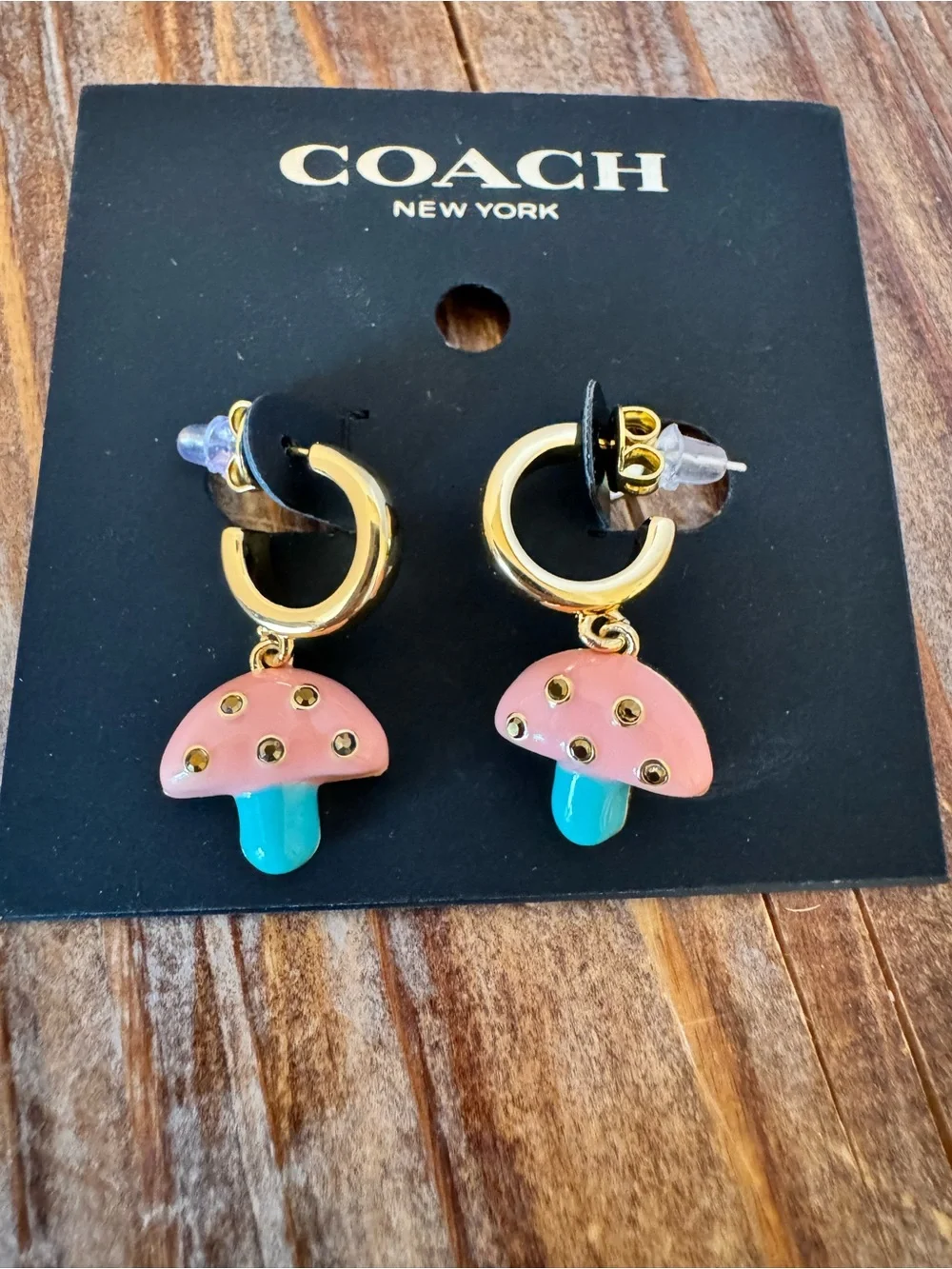 NEW 🍄 COACH Mushroom Huggie Earrings 🍄 - Picture 5 of 6